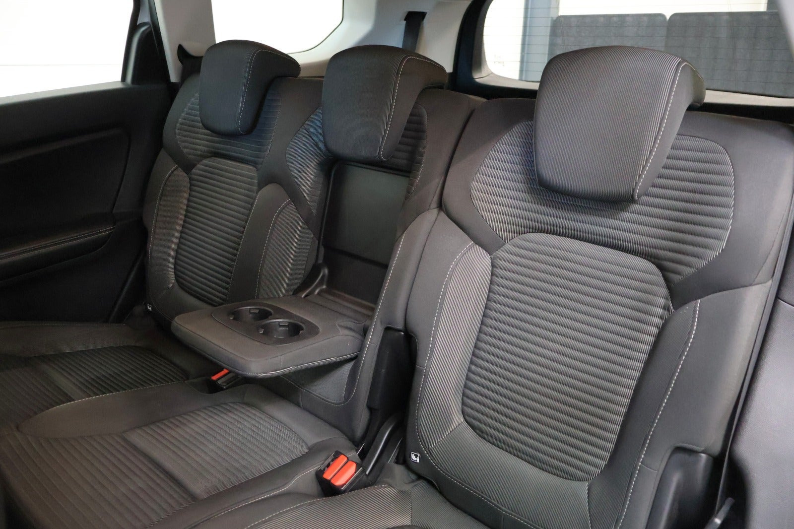 Sølv Renault Grand Scenic IV fra 2018