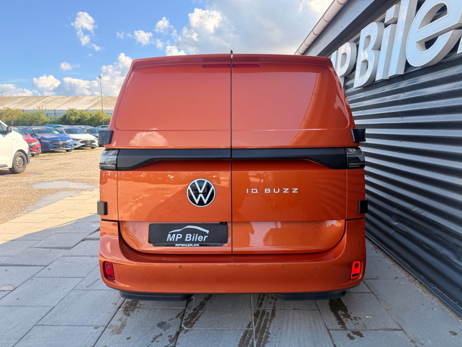 Orange VW ID.Buzz fra 2023