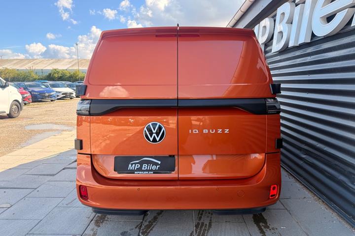 Orange VW ID.Buzz fra 2023
