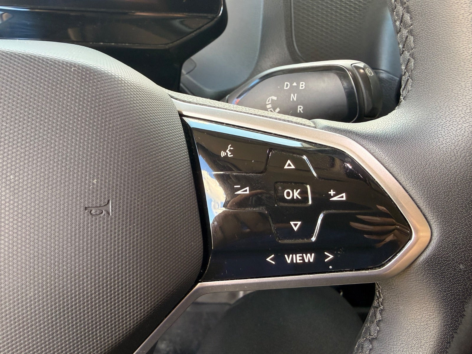 Orange VW ID.Buzz fra 2023