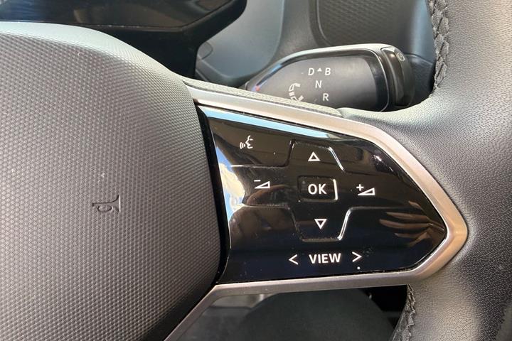 Orange VW ID.Buzz fra 2023