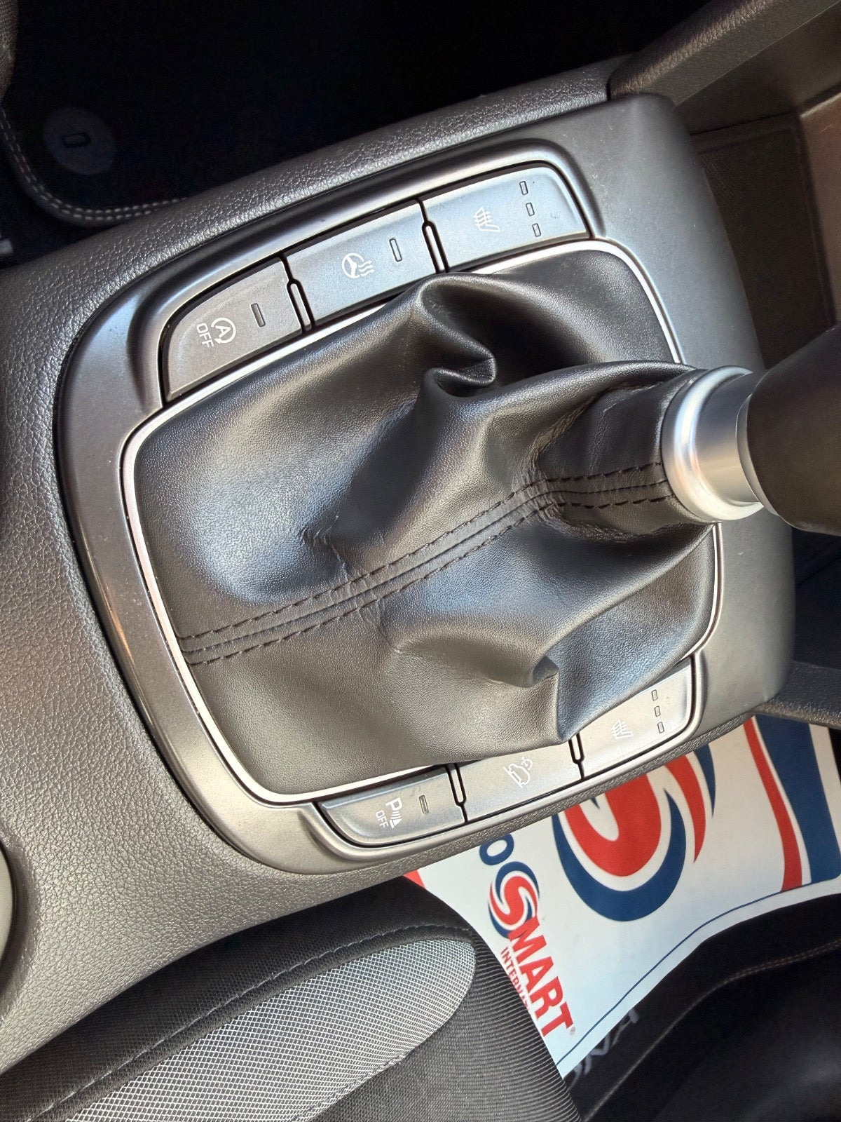 Grå Hyundai Kona fra 2020