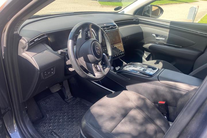 Grå Hyundai Tucson fra 2022
