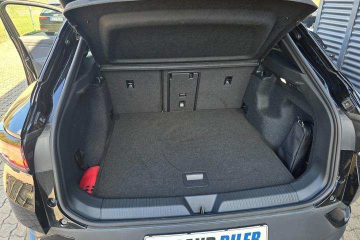 Grøn VW ID.4 fra 2023