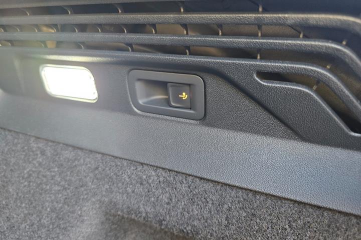 Grøn VW ID.4 fra 2023