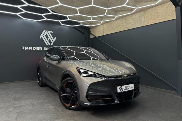Orange Cupra Tavascan fra 2026