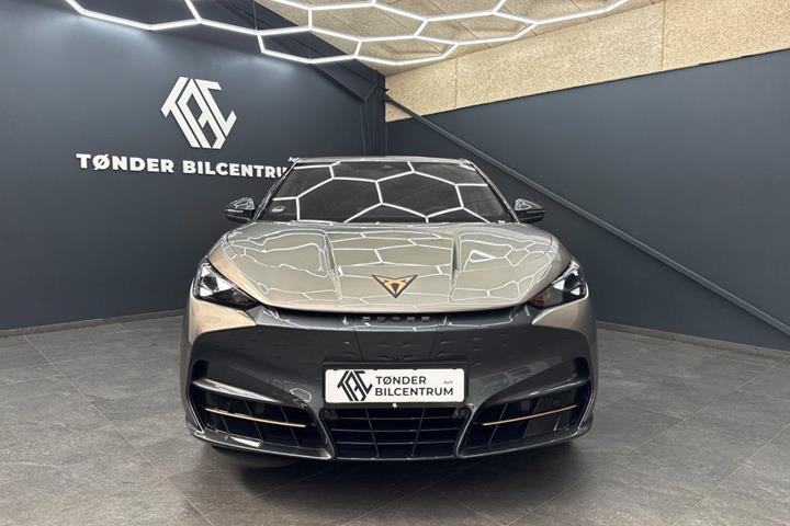 Orange Cupra Tavascan fra 2026