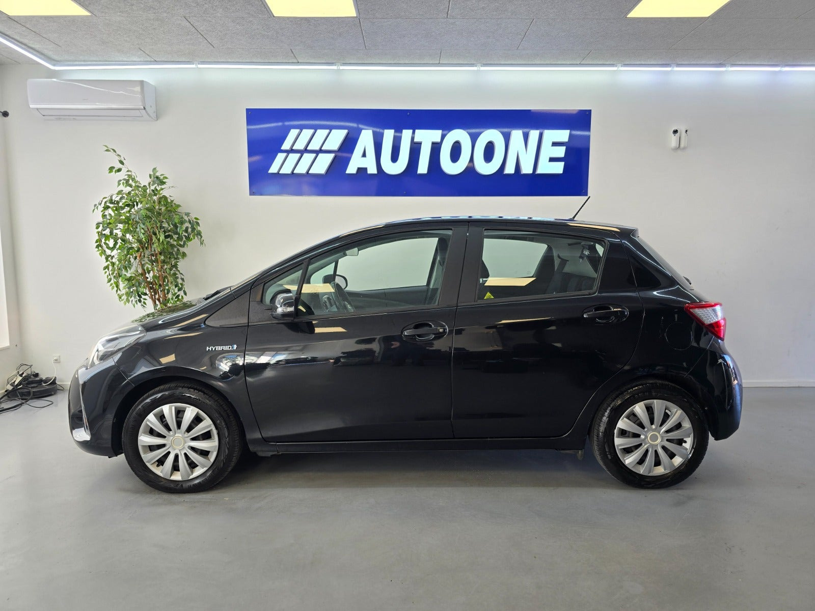 Sort Toyota Yaris fra 2017