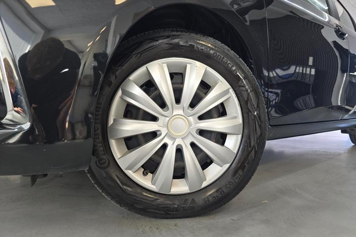 Sort Toyota Yaris fra 2017