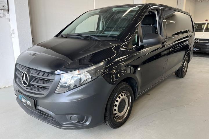 Gul Mercedes Vito 111 fra 2017