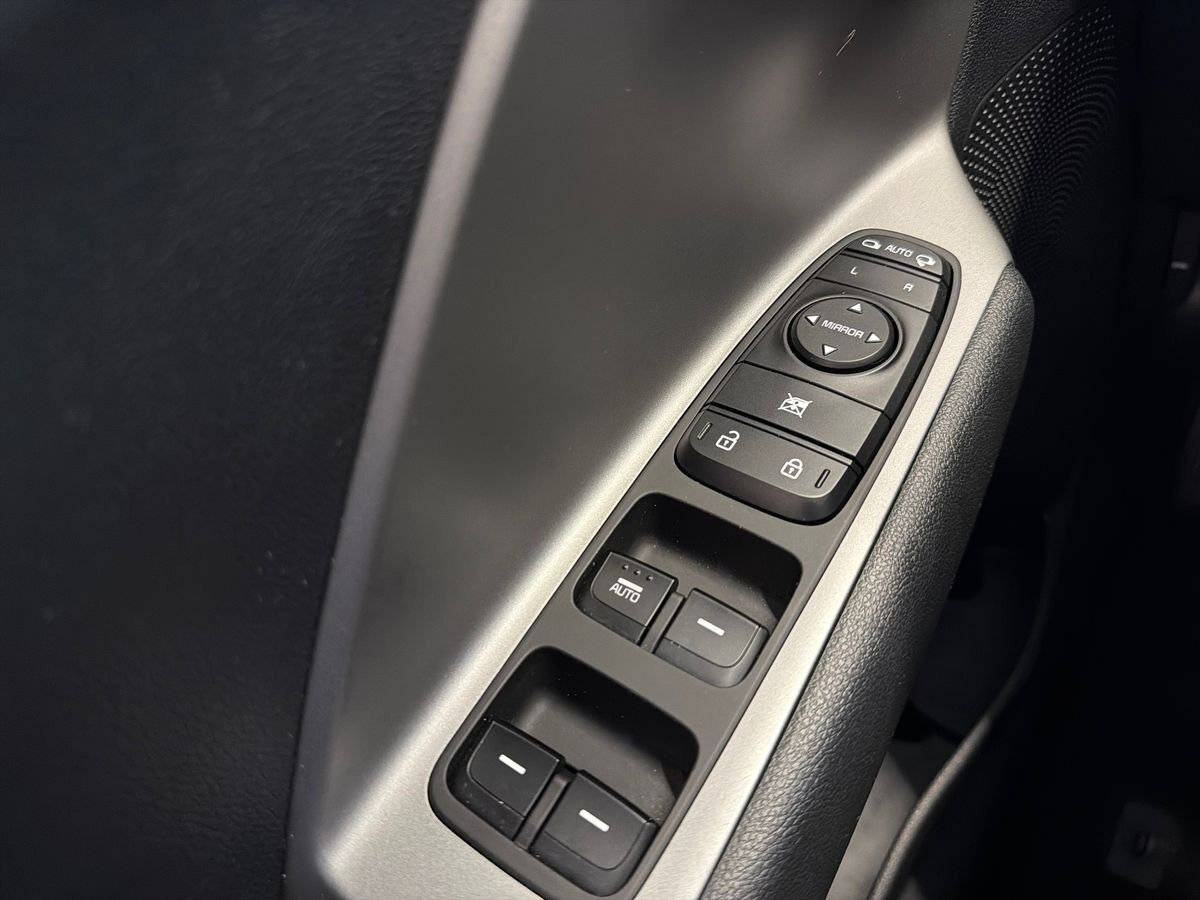 Grå Kia e-Niro fra 2019