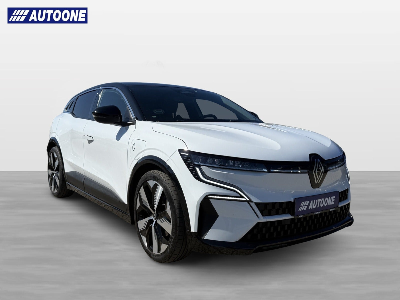 Hvid Renault Megane E-Tech fra 2023