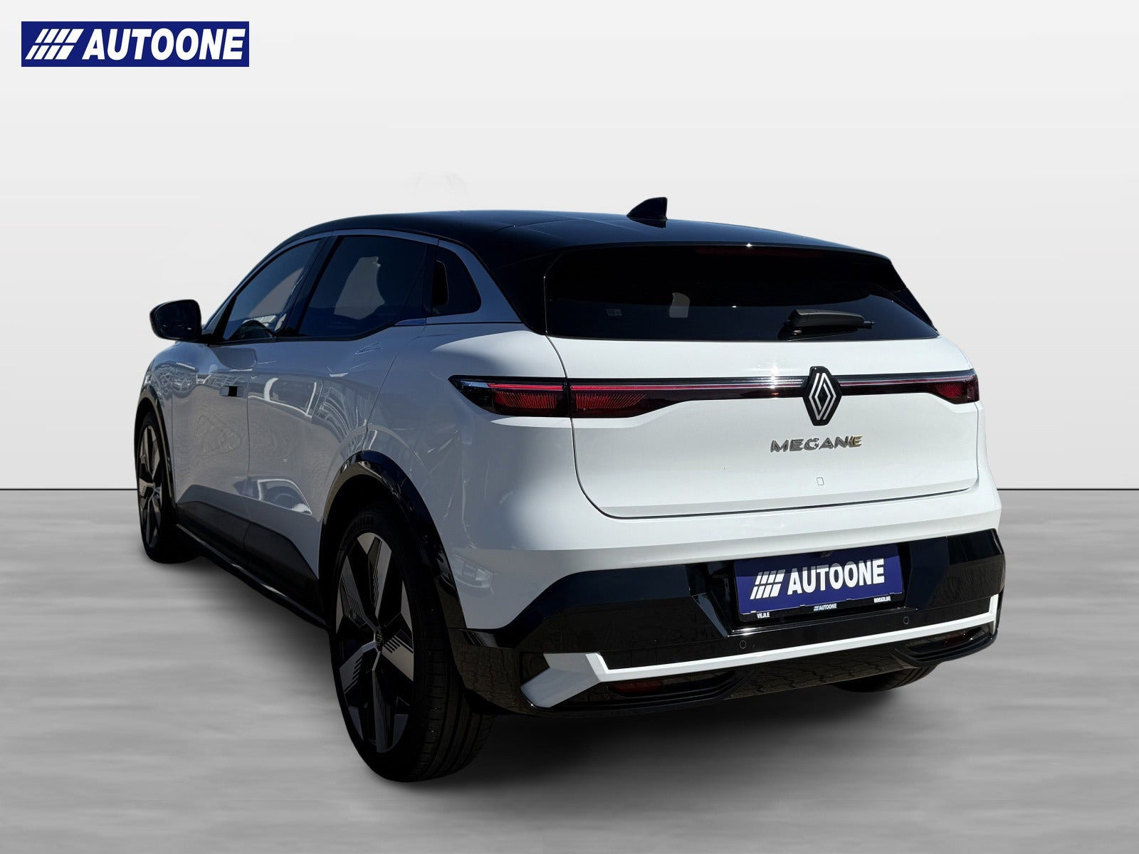 Hvid Renault Megane E-Tech fra 2023