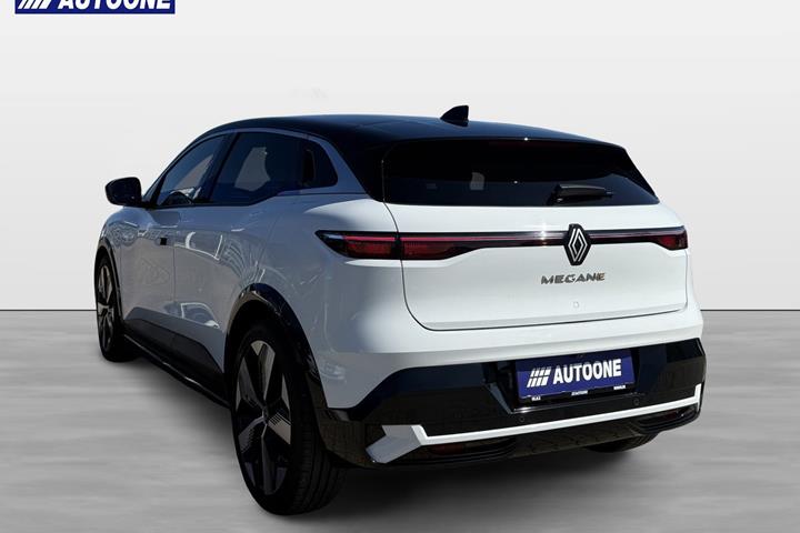 Hvid Renault Megane E-Tech fra 2023