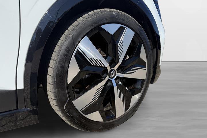 Hvid Renault Megane E-Tech fra 2023