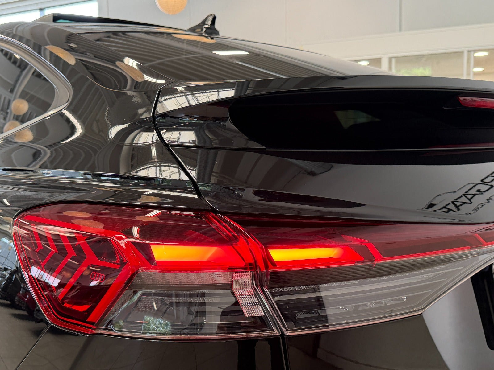 Sort Audi Q4 e-tron fra 2023