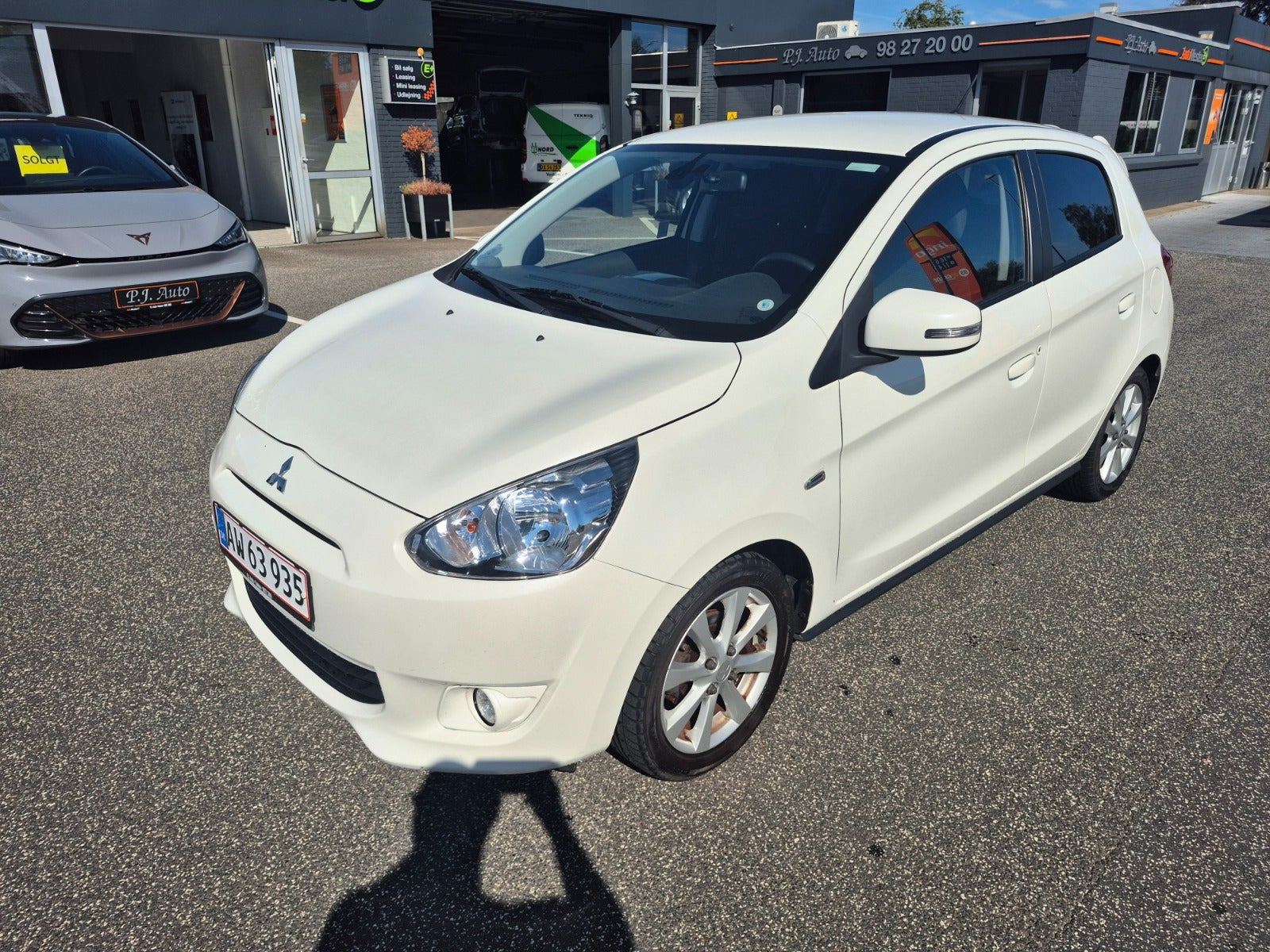 Hvid Mitsubishi Space Star fra 2015