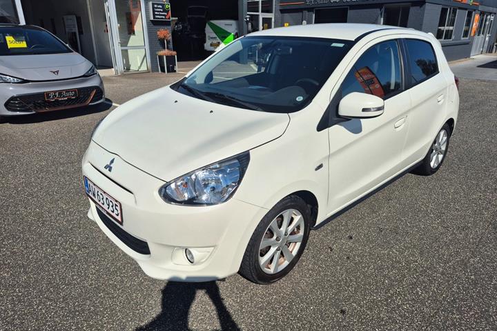 Hvid Mitsubishi Space Star fra 2015