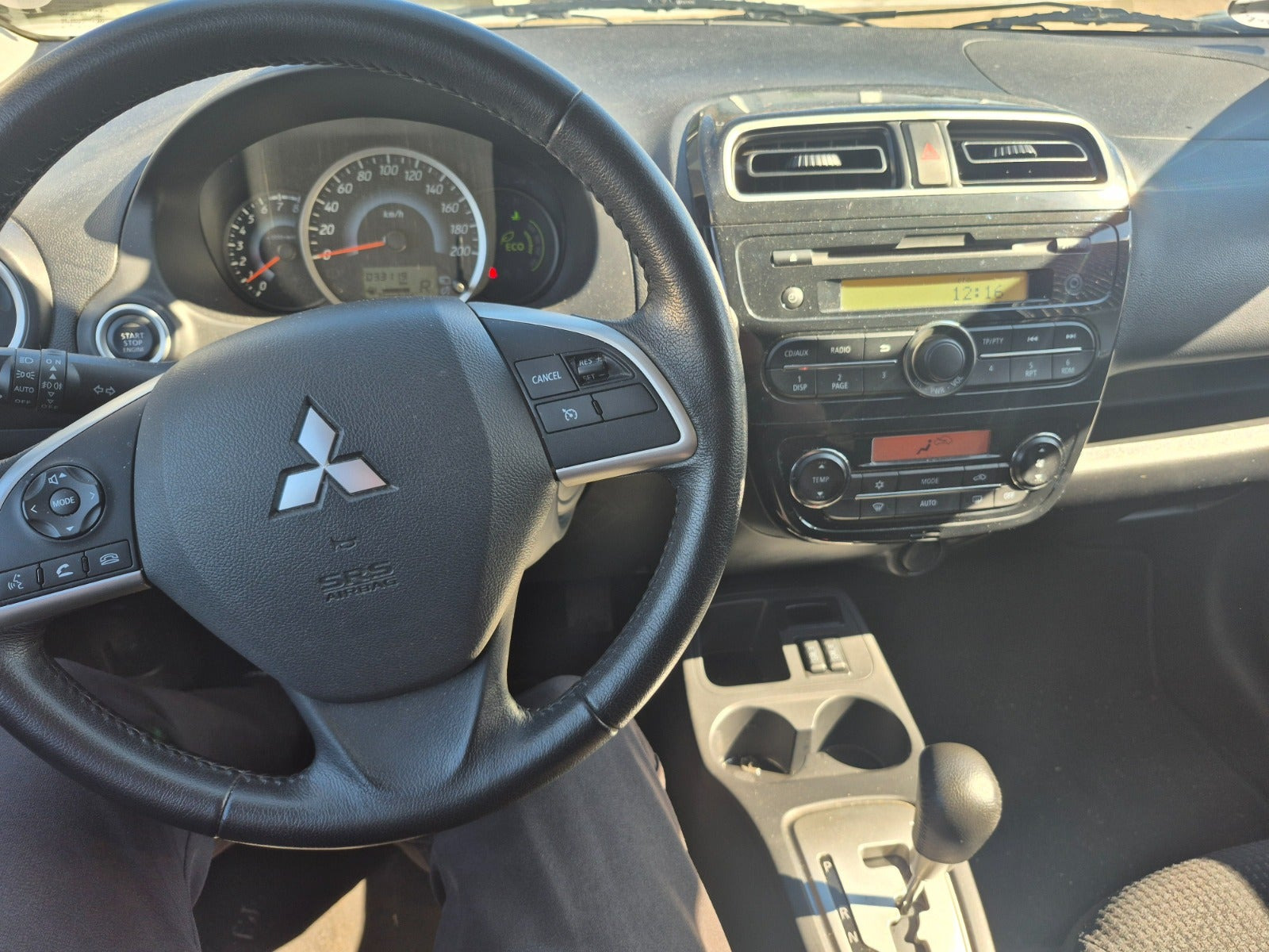 Hvid Mitsubishi Space Star fra 2015