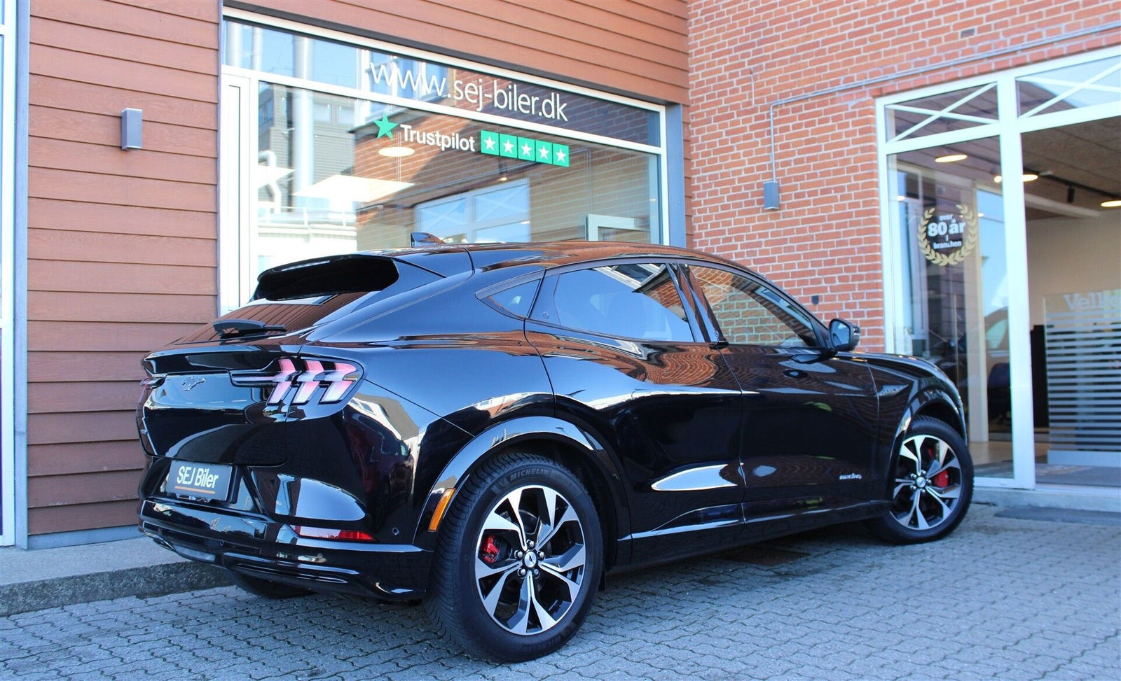 Sort Ford Mustang Mach-E fra 2023