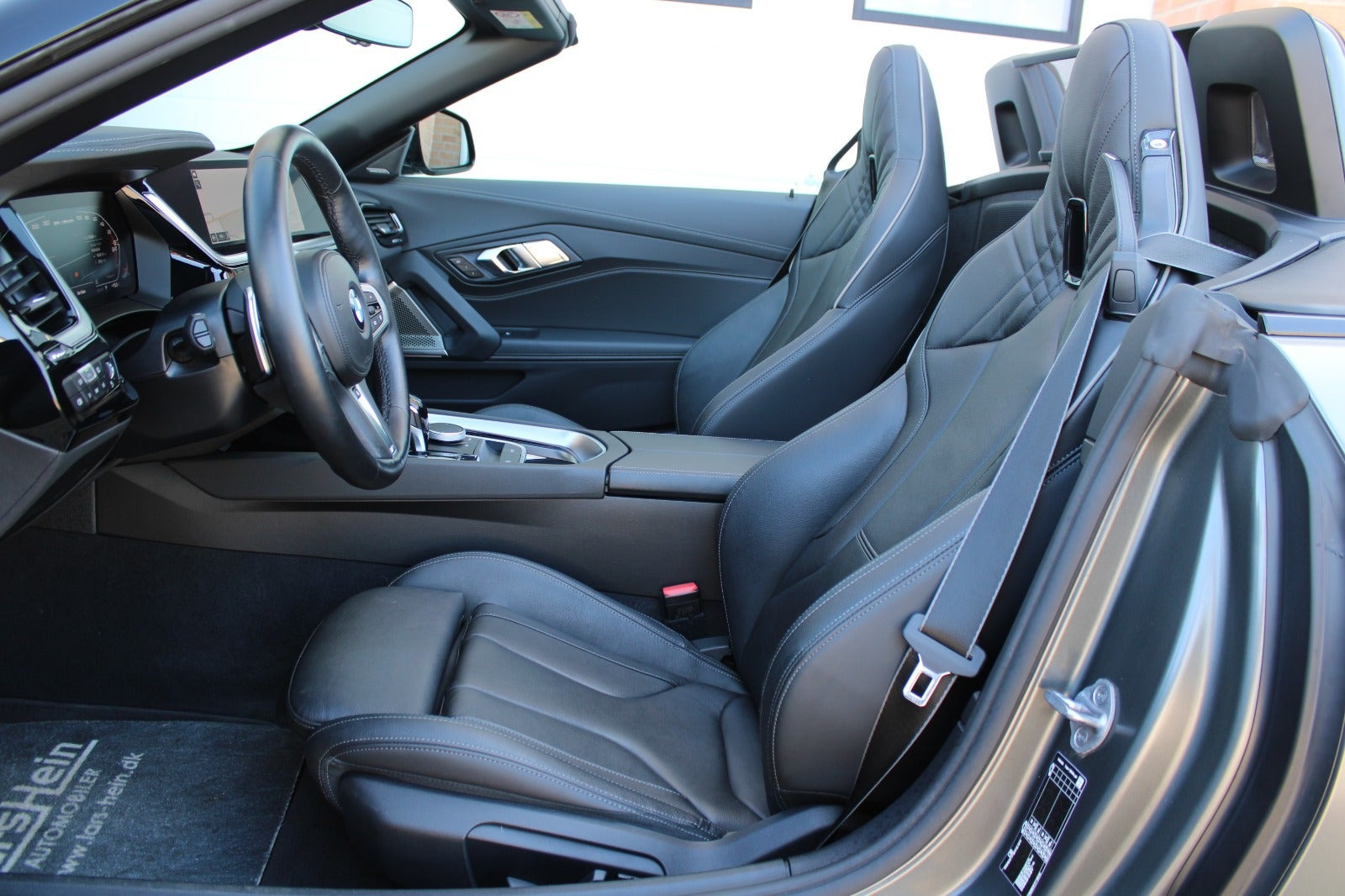 Sort BMW Z4 fra 2023