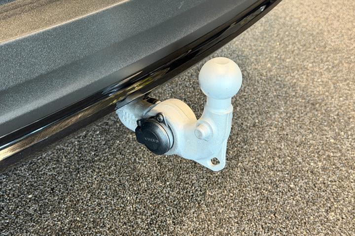 Blå Volvo XC40 fra 2023