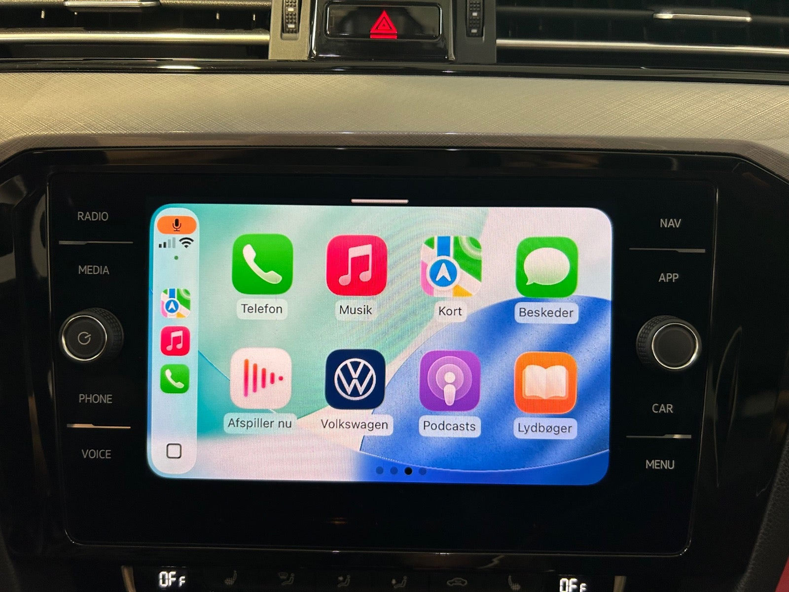 Hvid VW Passat fra 2019