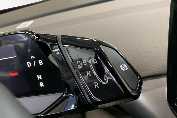 Grå VW ID.4 fra 2023