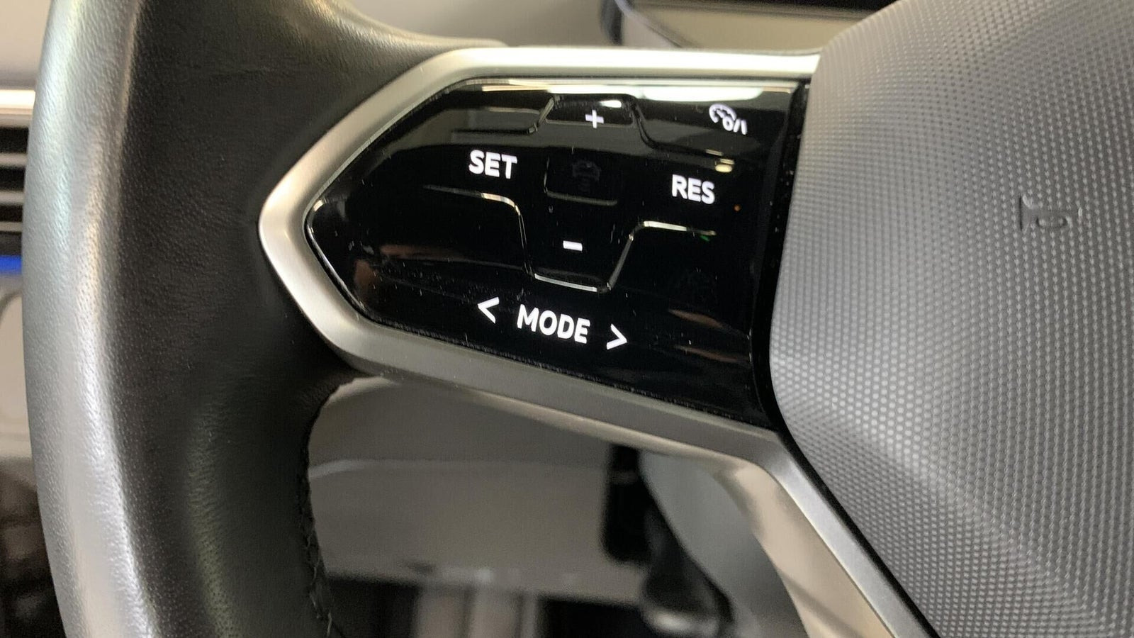 Grå VW ID.4 fra 2023