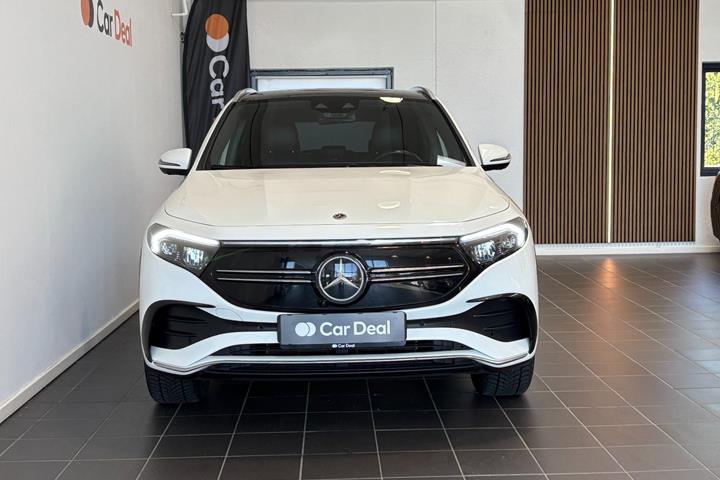 Hvid Mercedes EQA250 fra 2021