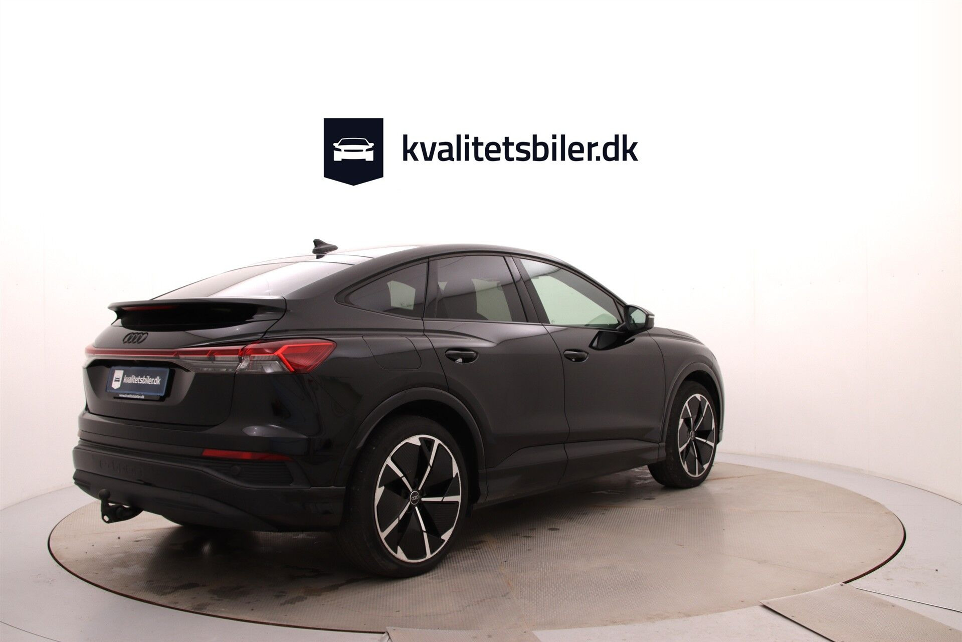 Sort Audi Q4 fra 2024