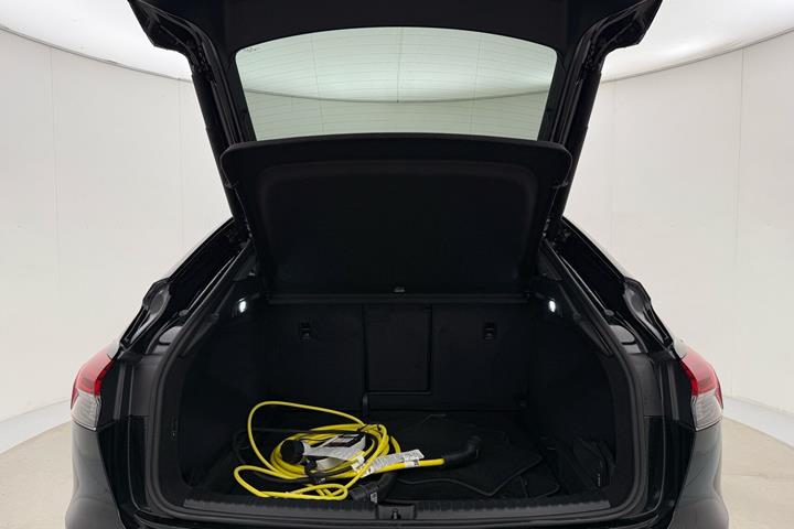 Sort Audi Q4 fra 2024