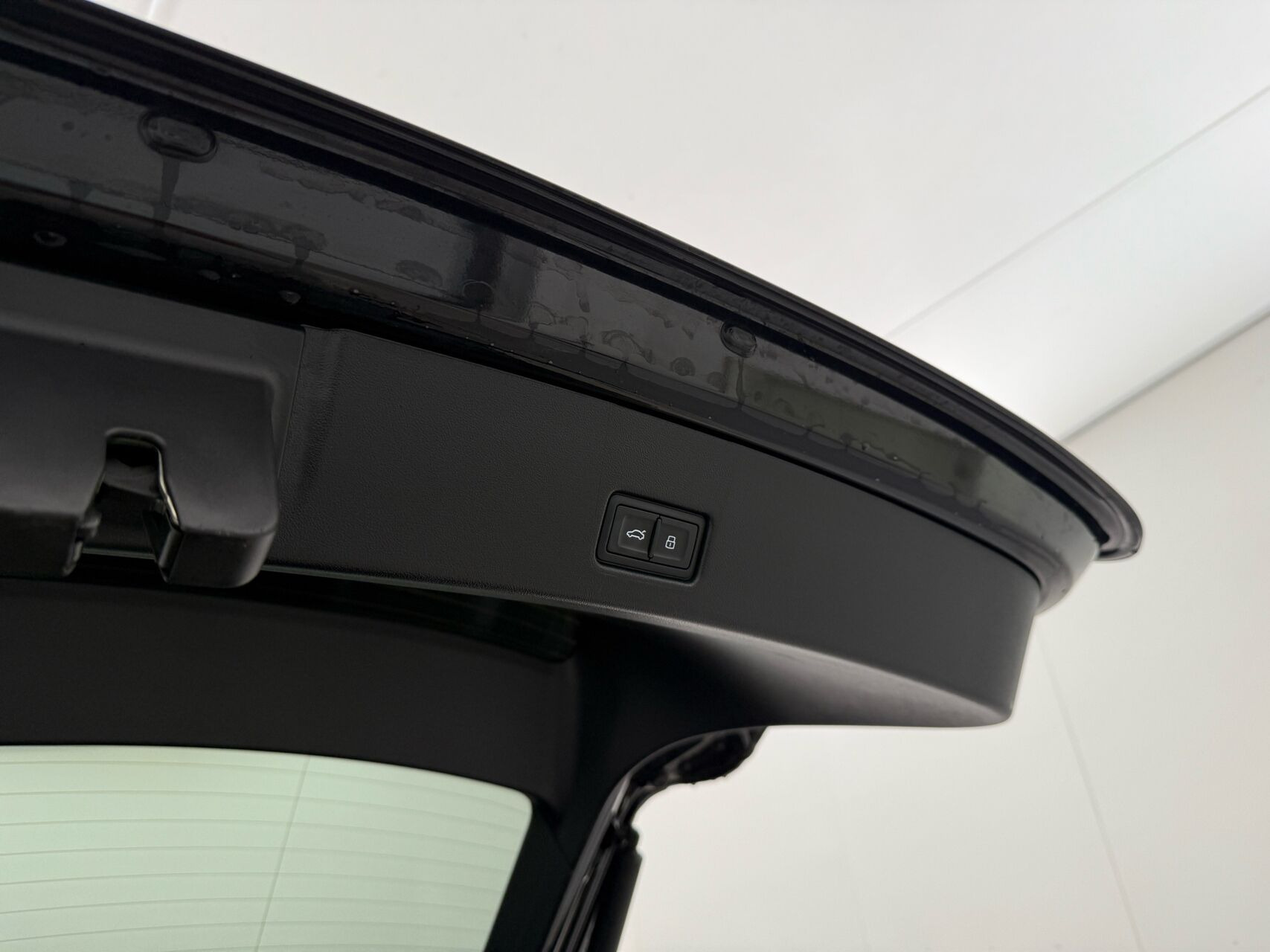 Sort Audi Q4 fra 2024