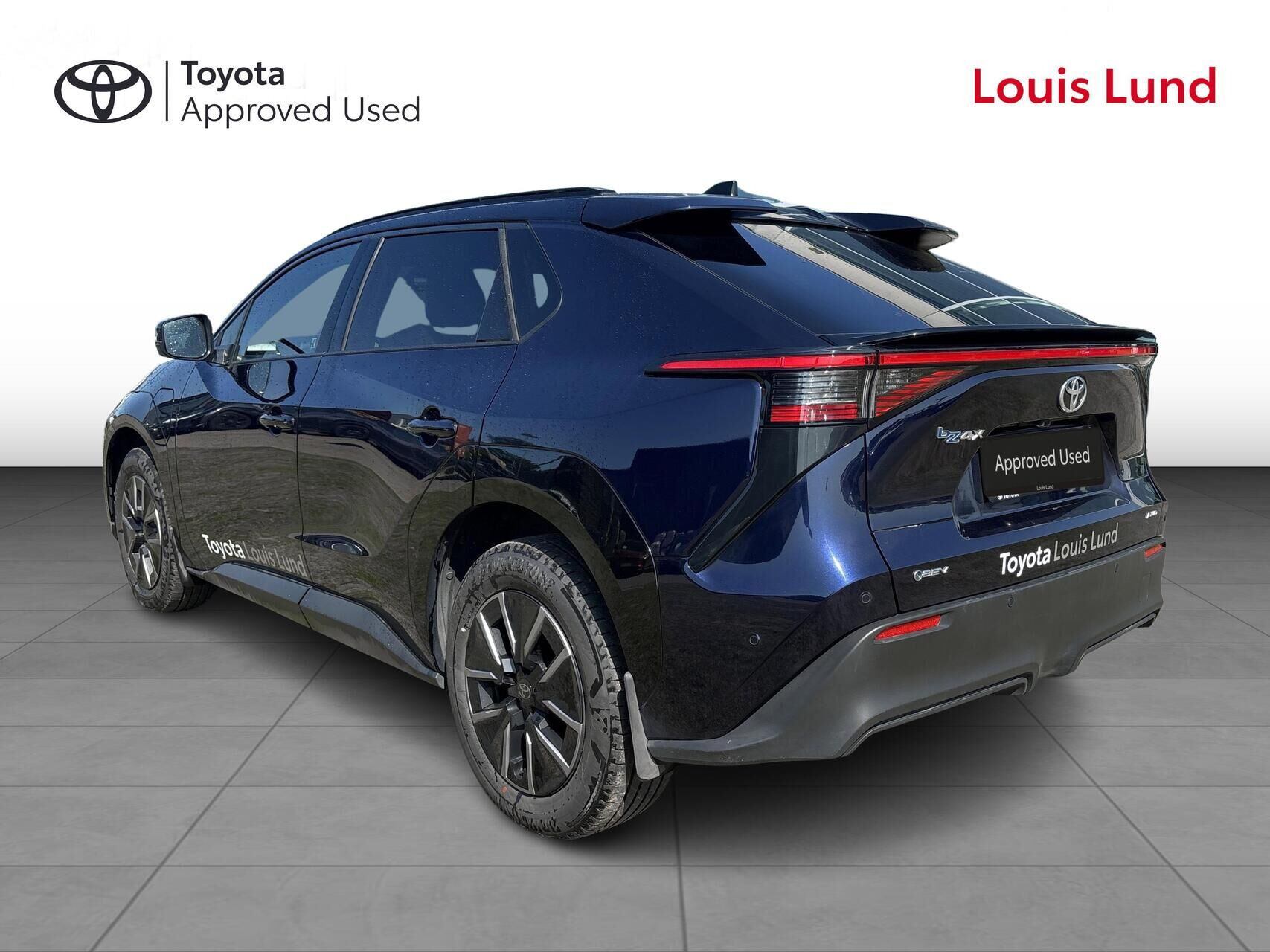 Blå Toyota BZ4X fra 2026