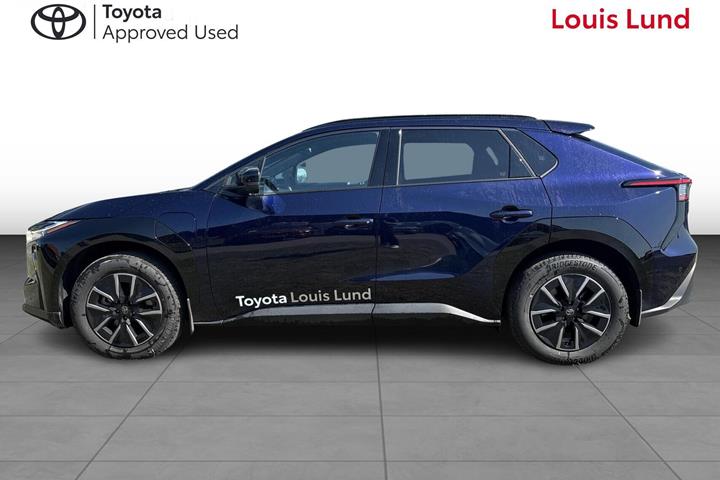 Blå Toyota BZ4X fra 2026
