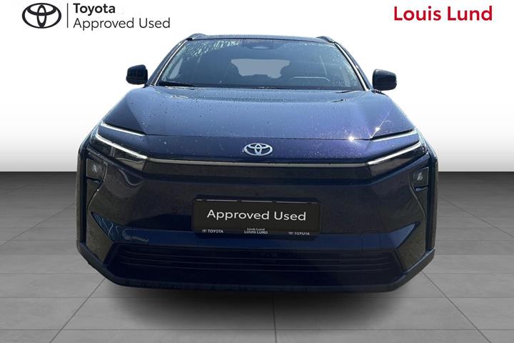 Blå Toyota BZ4X fra 2026
