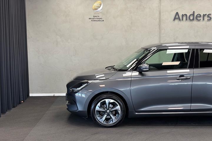 Grå Suzuki Swift fra 2026