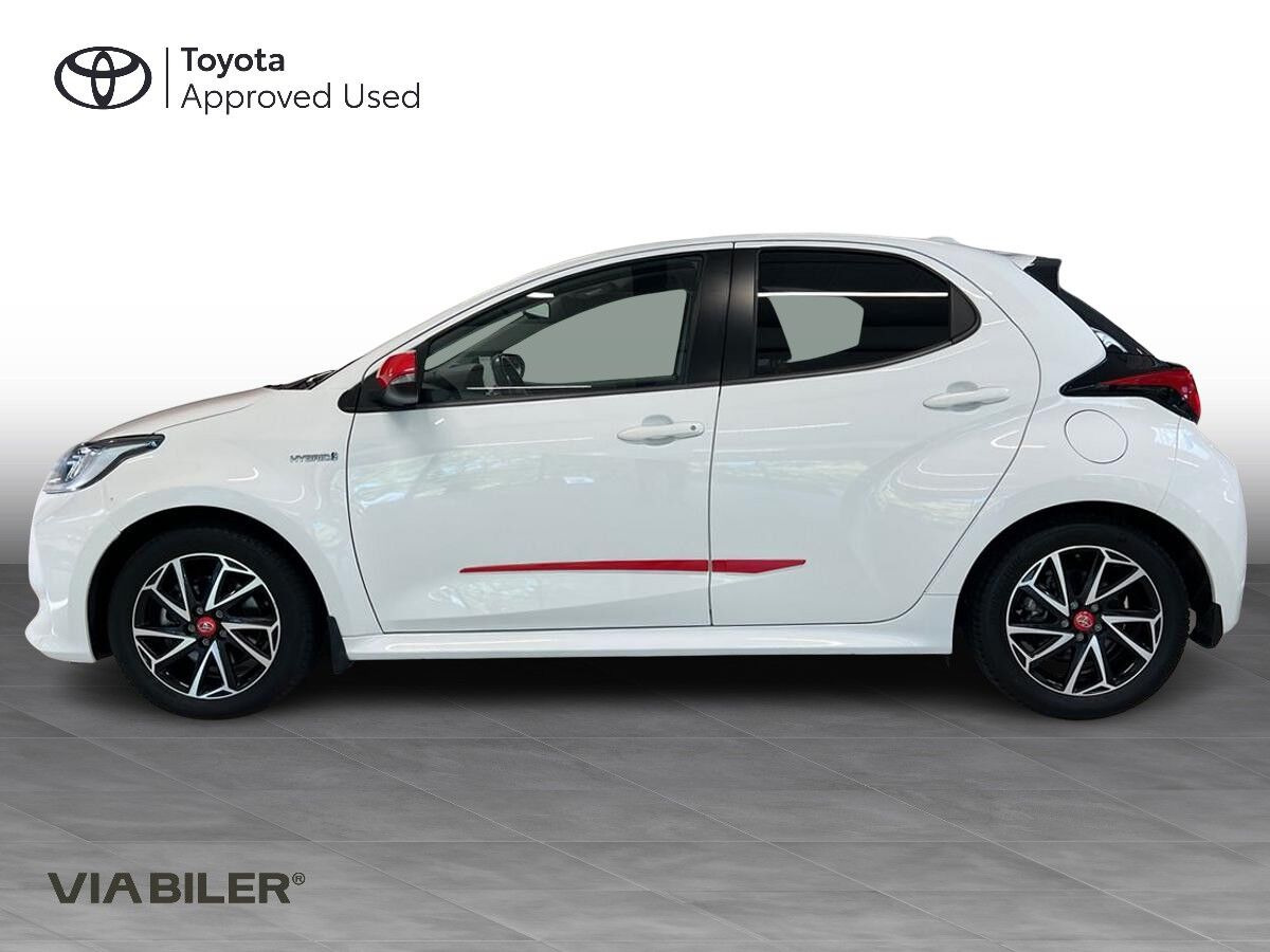 Hvid Toyota Yaris fra 2020