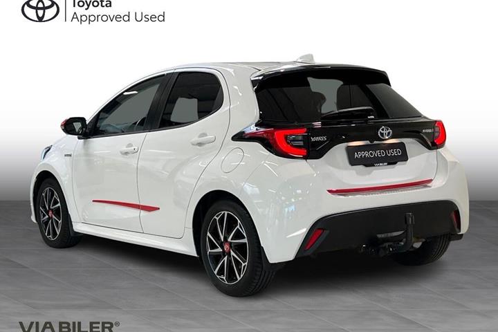 Hvid Toyota Yaris fra 2020