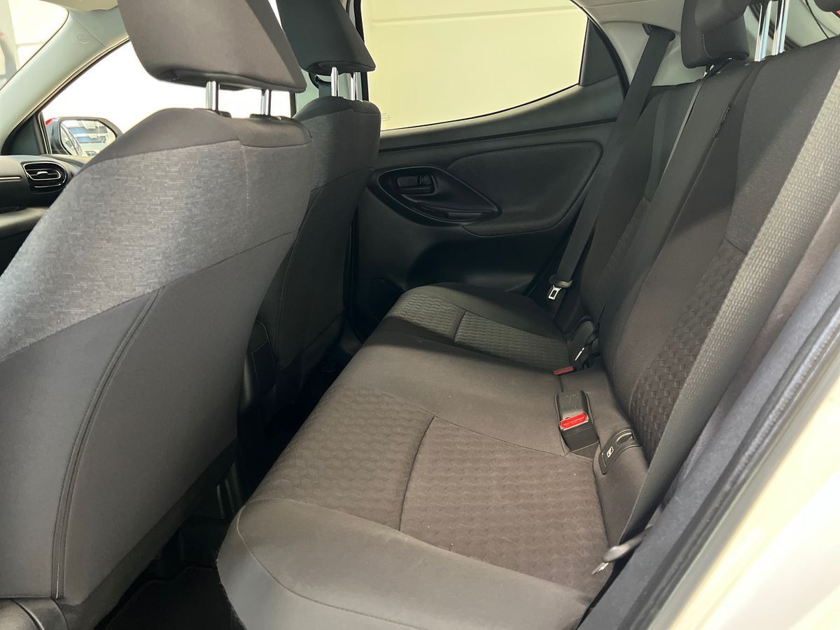 Hvid Toyota Yaris fra 2020
