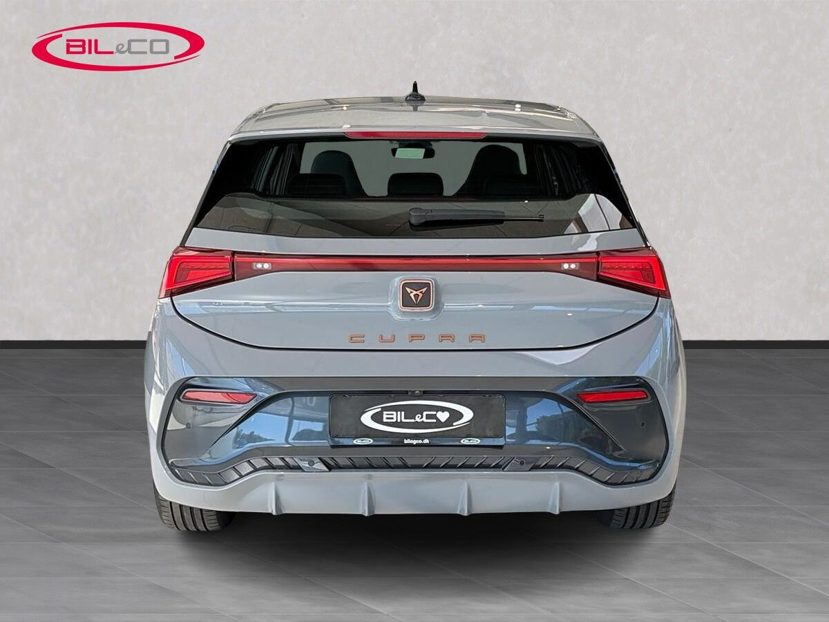 Grå Cupra Born fra 2023