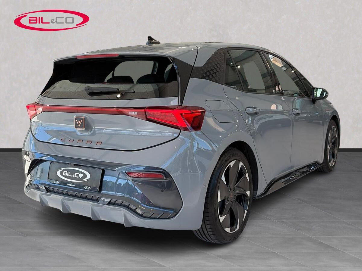 Grå Cupra Born fra 2023
