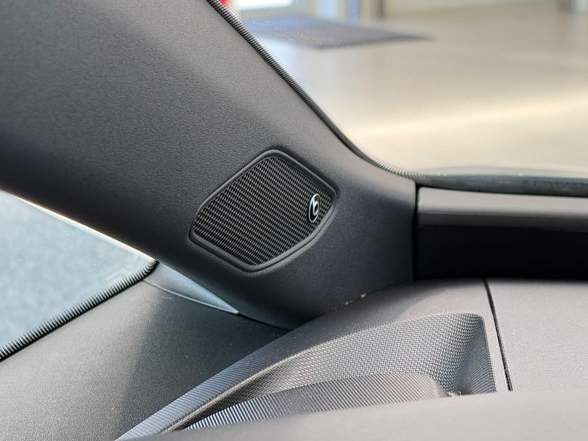 Grå Cupra Born fra 2023
