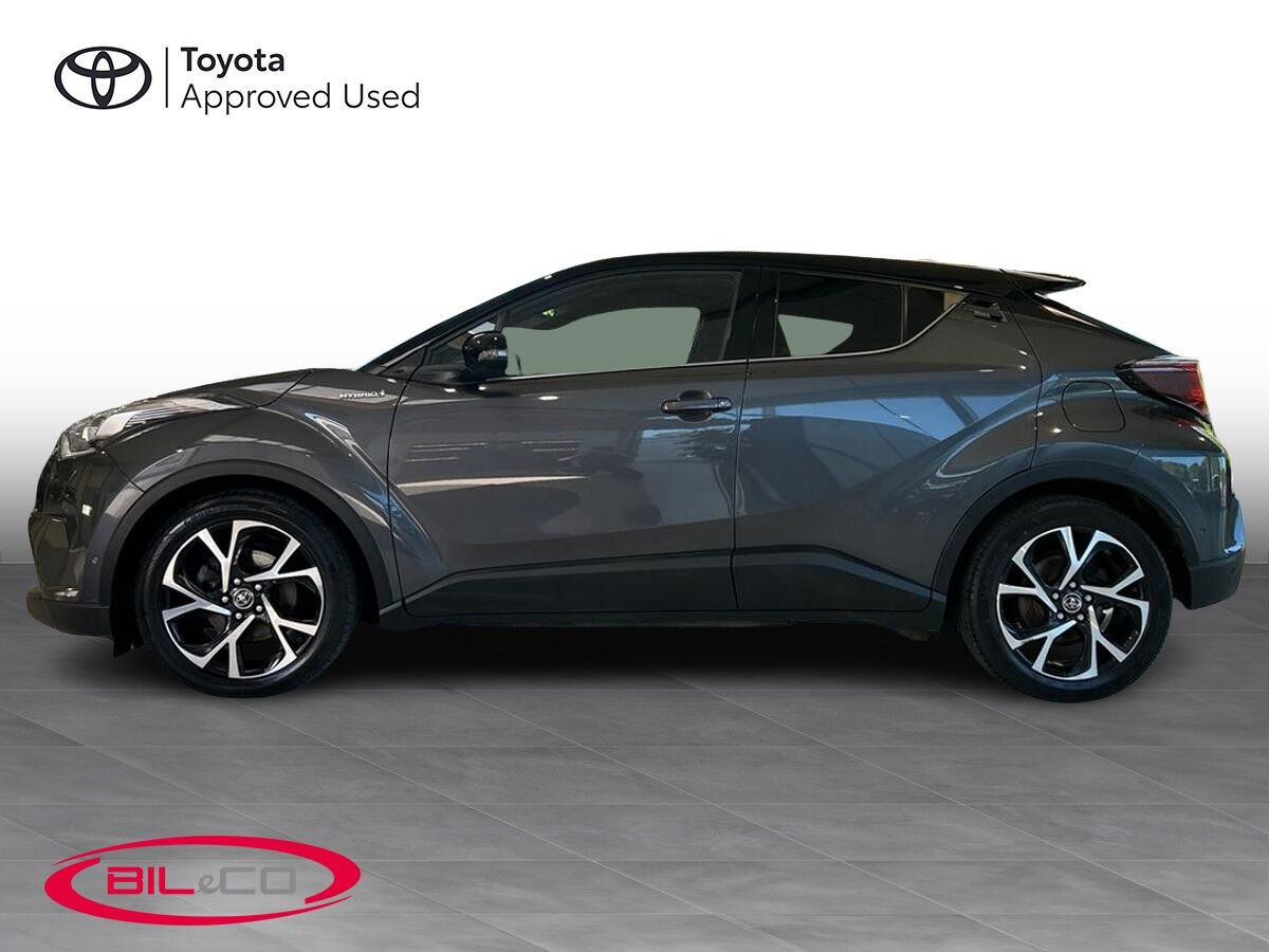 Grå Toyota C-HR fra 2019