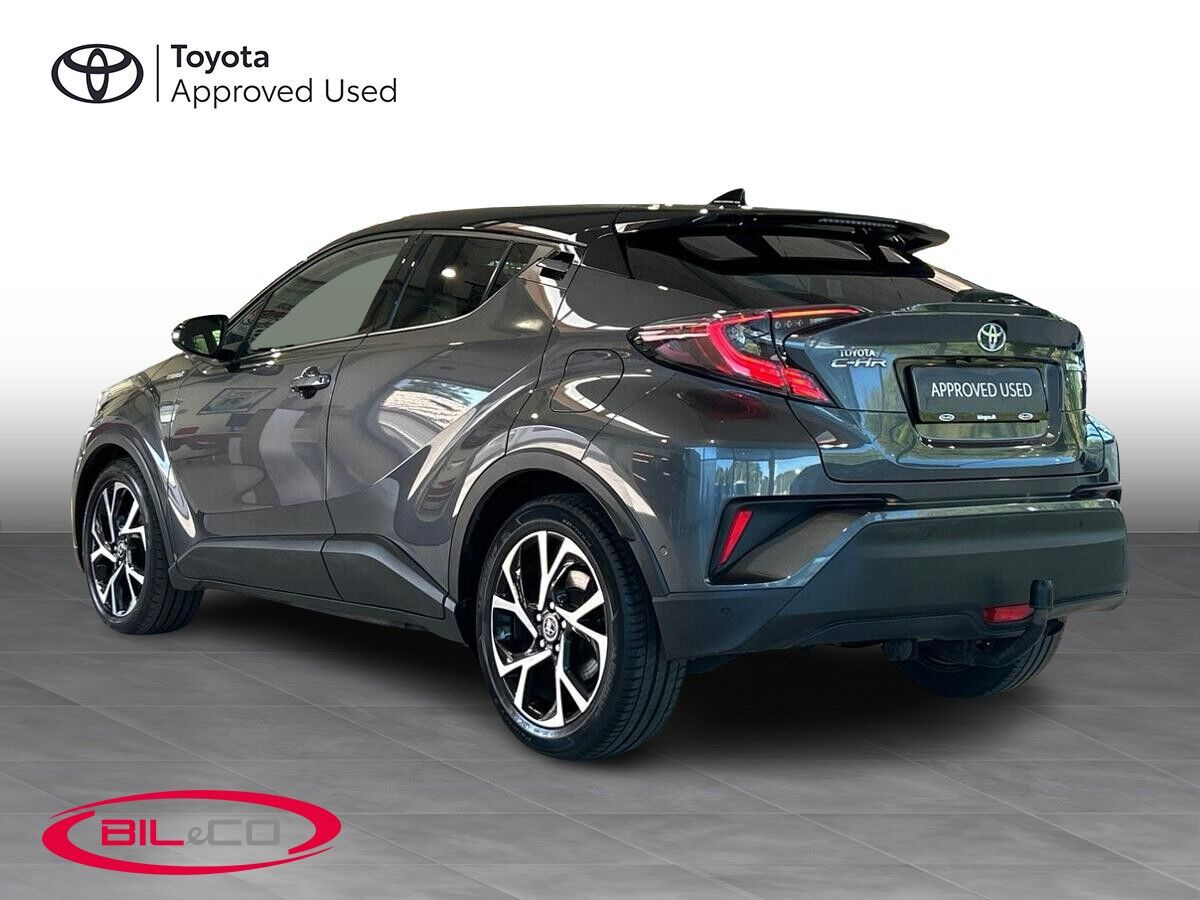 Grå Toyota C-HR fra 2019