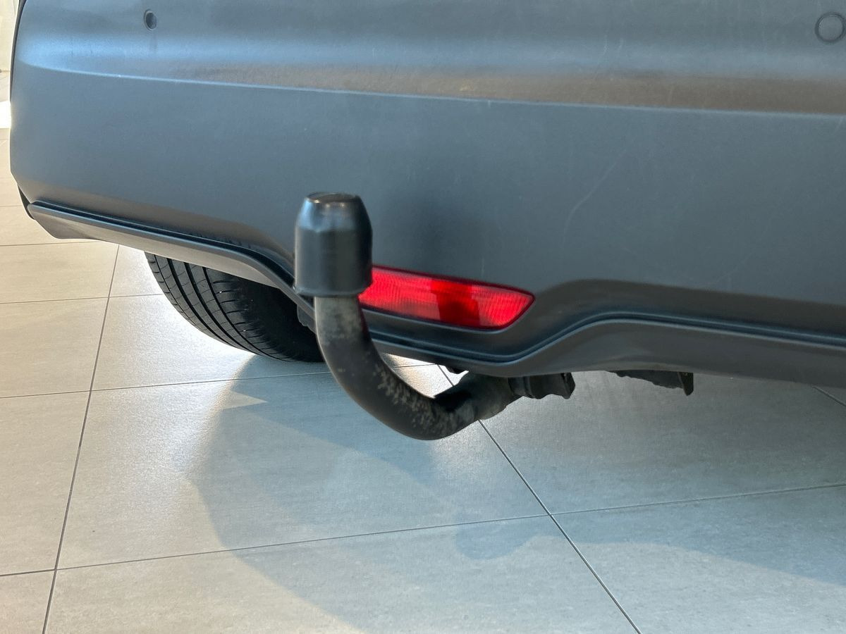 Grå Toyota C-HR fra 2019