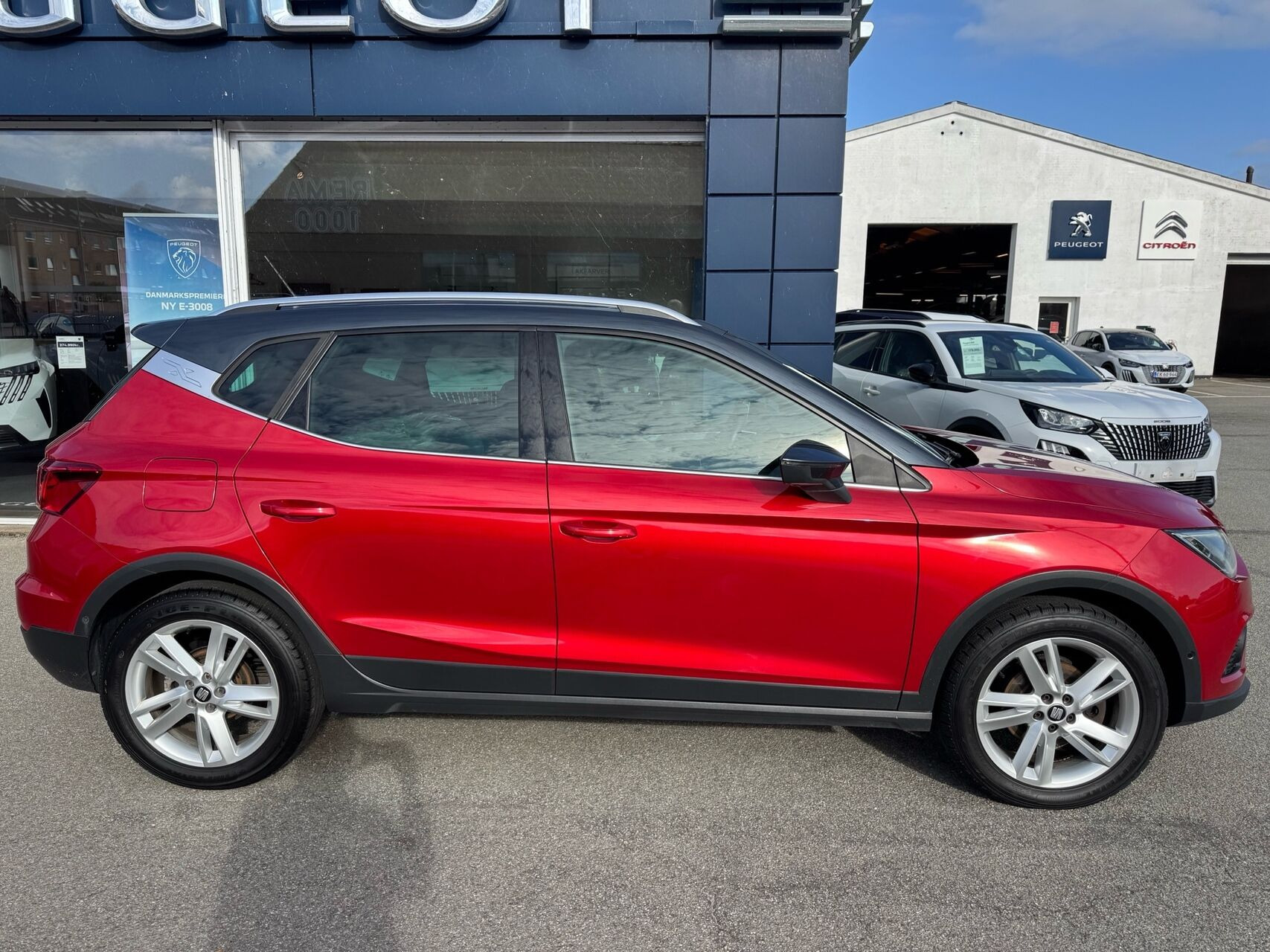 Rød Seat Arona fra 2019