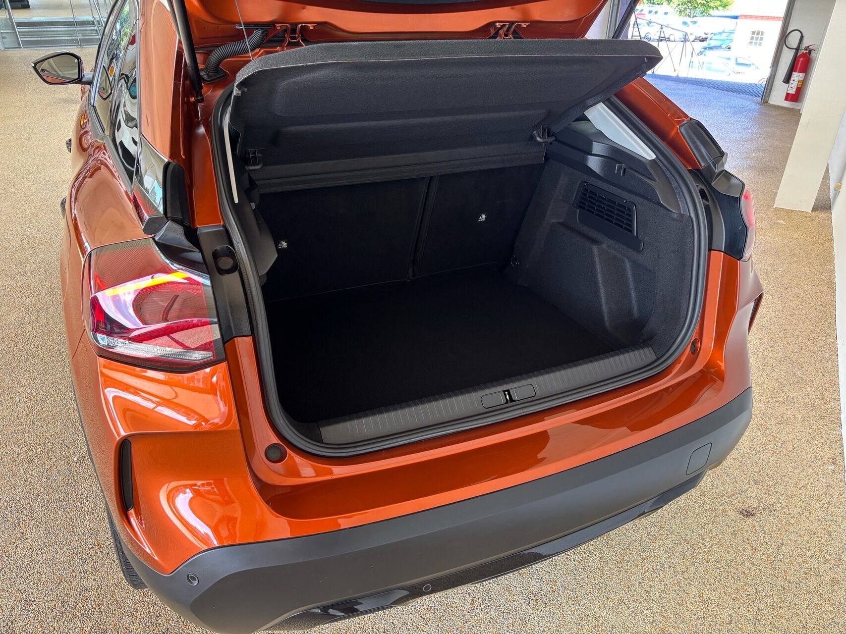 Brun Citroën C4 fra 2023