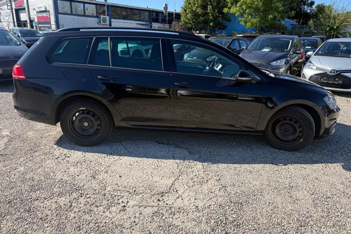 Sort VW Golf VII fra 2014