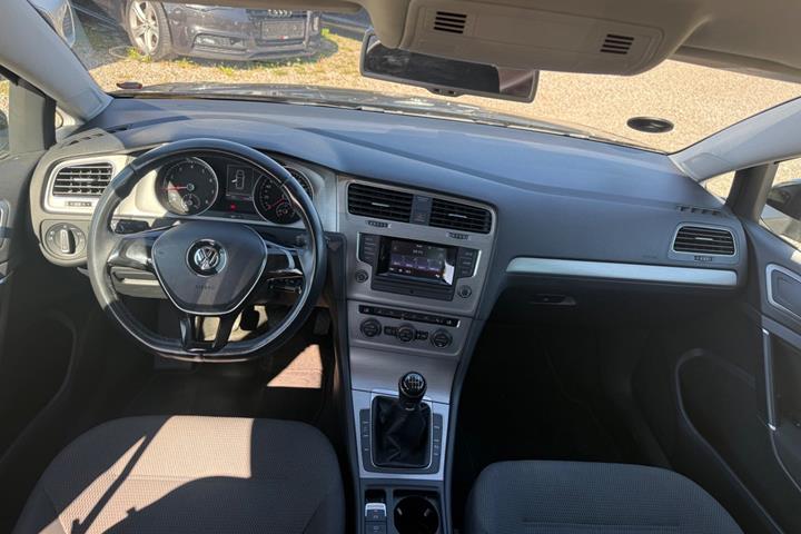 Sort VW Golf VII fra 2014